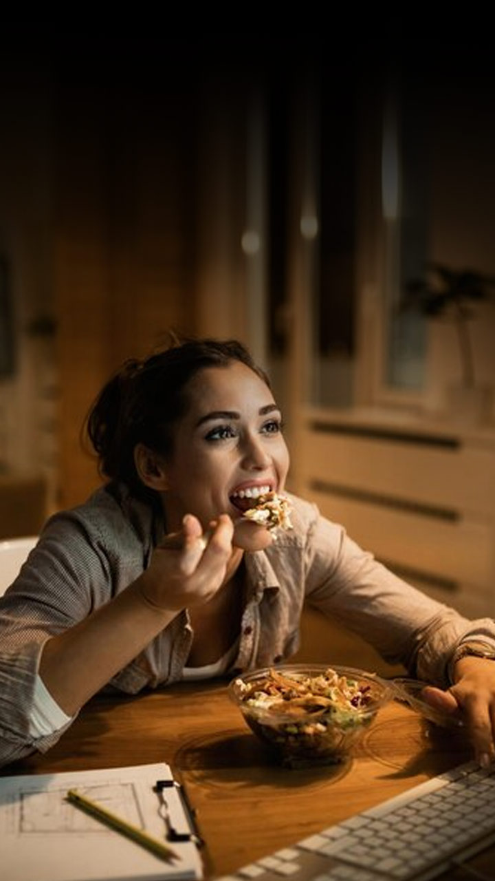 Why eating late at night is bad for you?