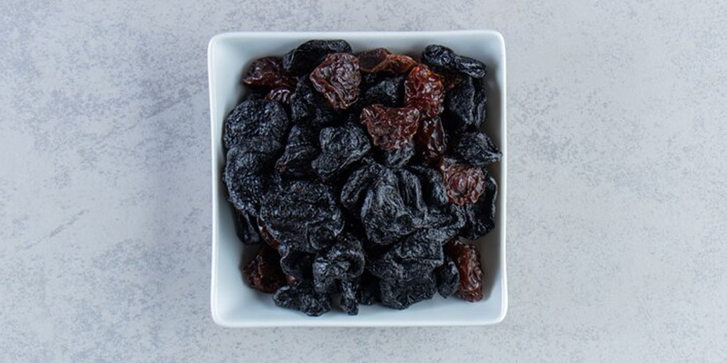Legit Reasons To Add Black Grape Raisins To Your Diet
