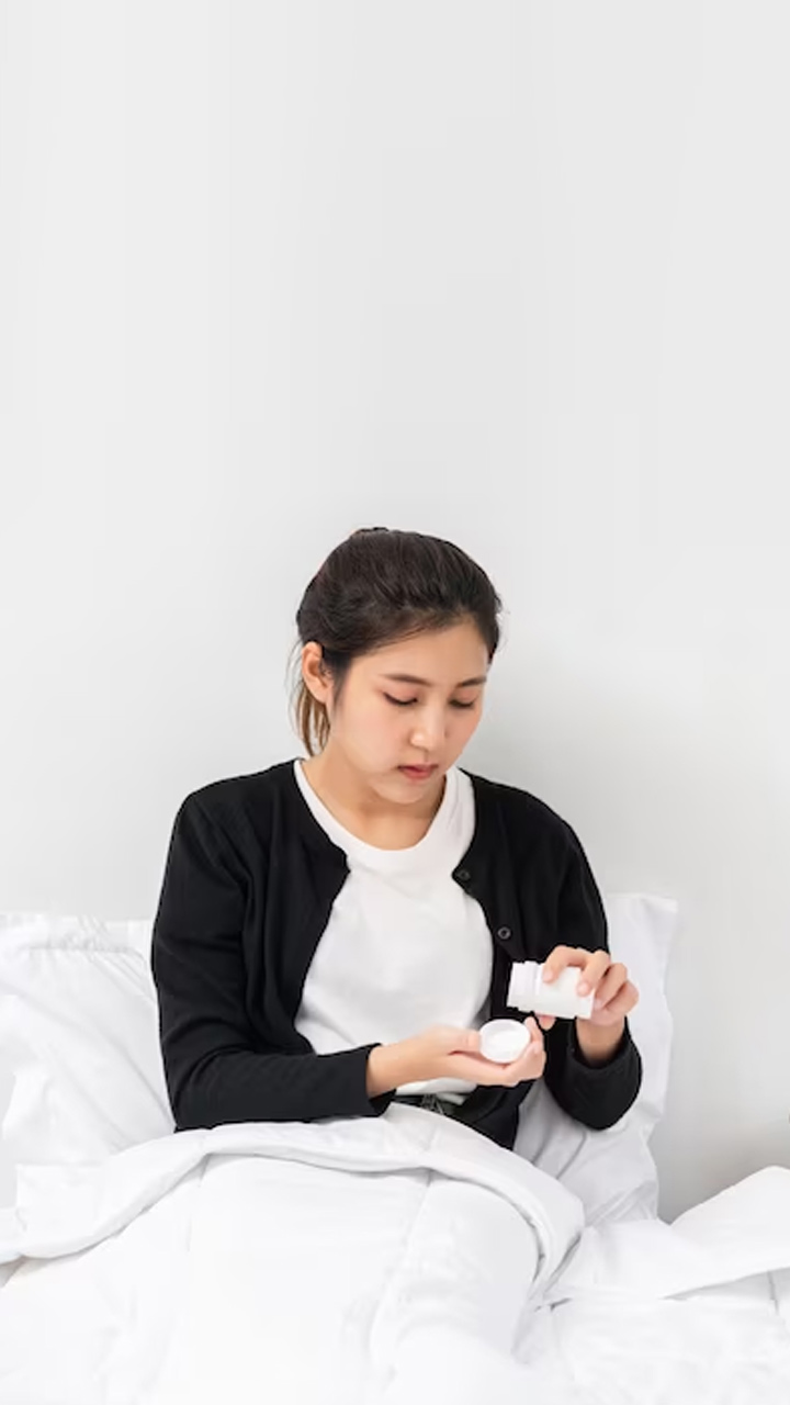 5 Supplements To Avoid Taking Before Bed