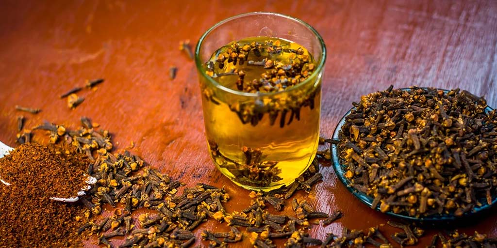 Health Benefits of Clove Water