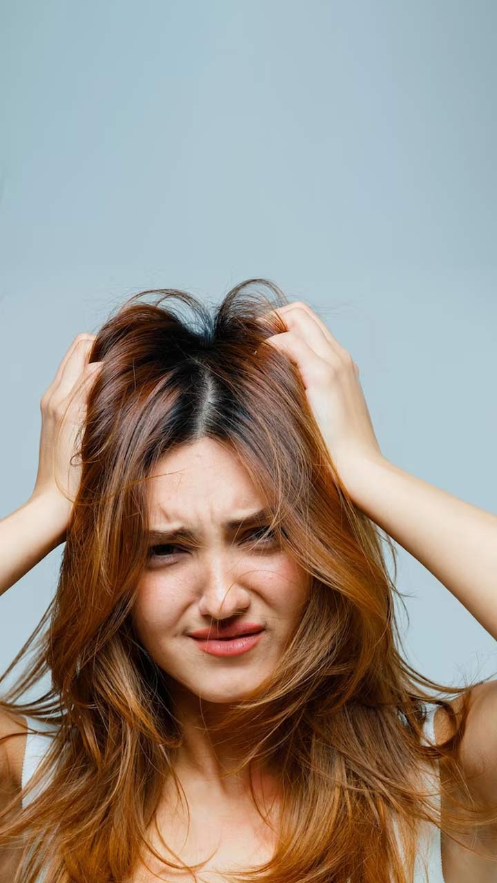 Sweaty Scalp Issues & Their Solution