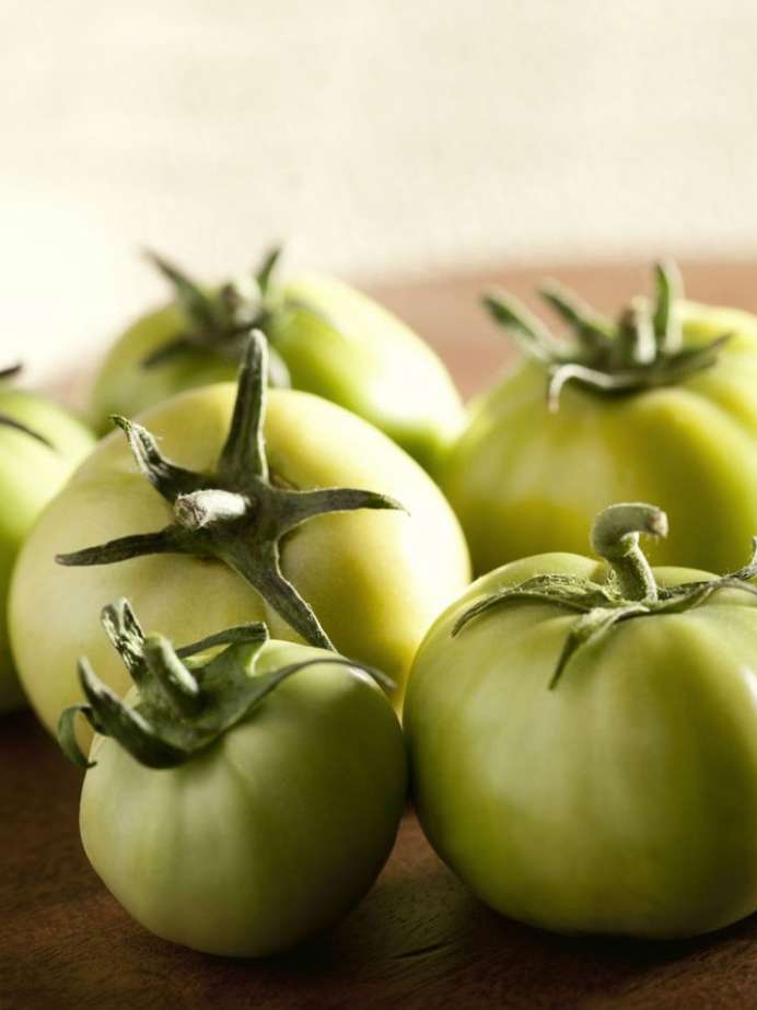लाल टमाटर से ज्यादा फायदेमंद है हरा टमाटर green tomato tomato