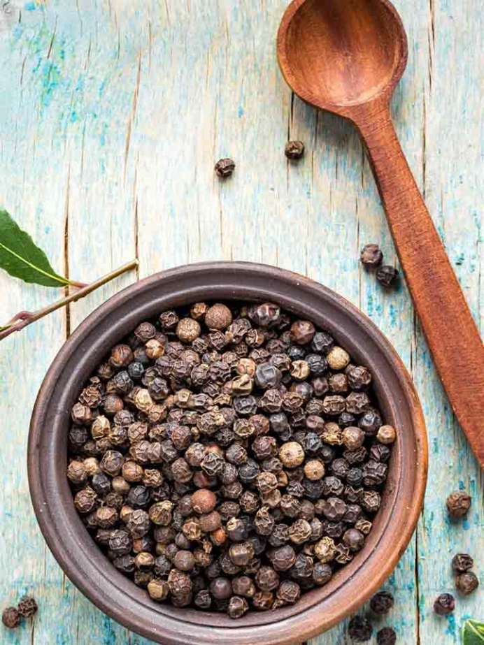 खाली पेट काली मिर्च खाने से फायदे मिलेंगे अपार Black Pepper Empty